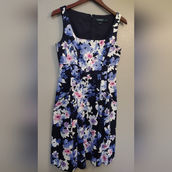 Lauren Ralph Lauren Blue Floral Watercolor Fit & Flare Pocket Dress - Size 6 - Picture 3 of 13